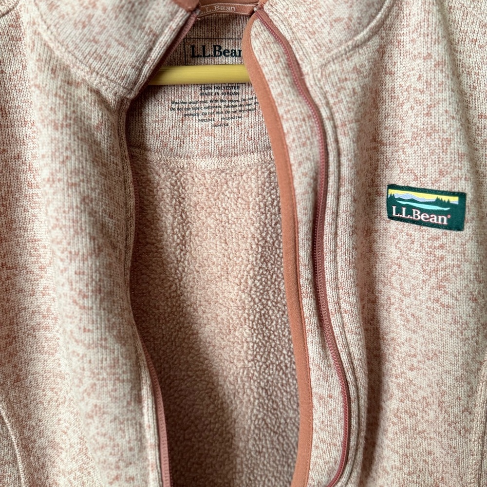 L.L. Bean Light Pink Fleece Jacket - petite medium - Picture 3 of 3